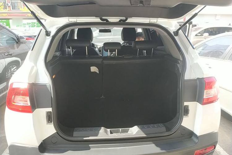 Used Brilliance V3 2017 1.5L Automatic Smart Version Trunk