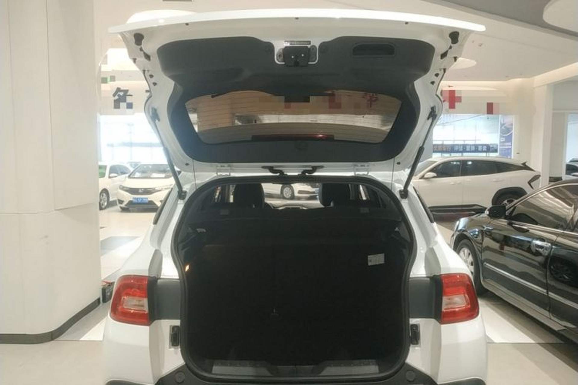 Used Brilliance V3 2017 1.5L Automatic Smart Version Trunk