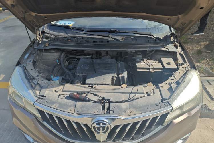 Used Brilliance V3 2017 1.5L Manual Smart Model Engine Bay