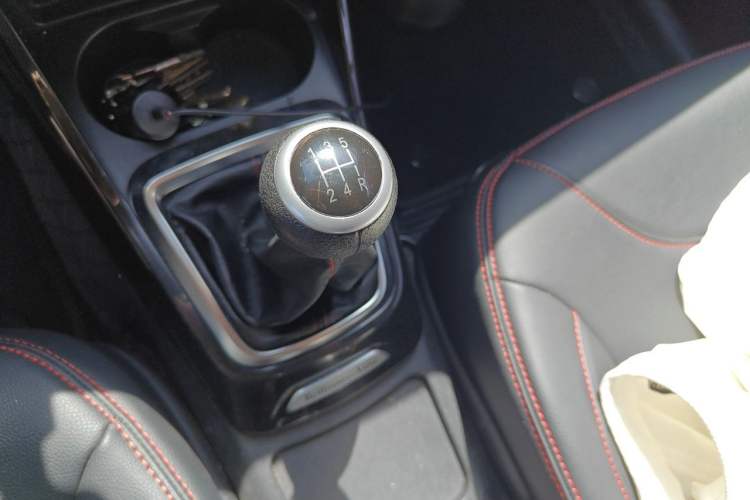 Used Brilliance V3 2017 1.5L Manual Smart Model Gear Lever
