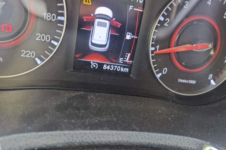 Used Brilliance V3 2017 1.5L Manual Smart Model Odometer Close Up