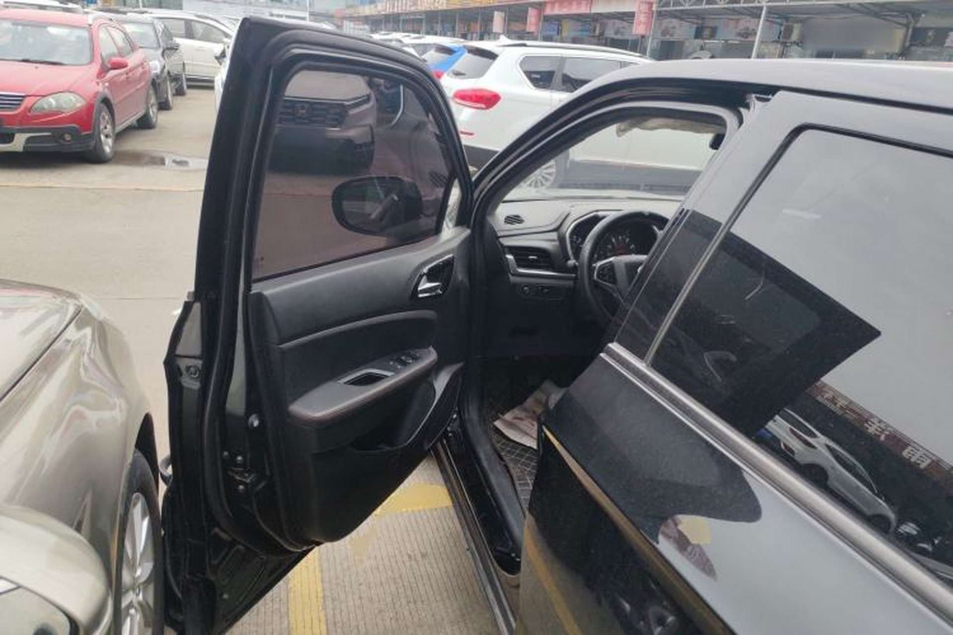 Used Brilliance V3 2020 1.6L Manual Smart Starry Edition Driver Seat