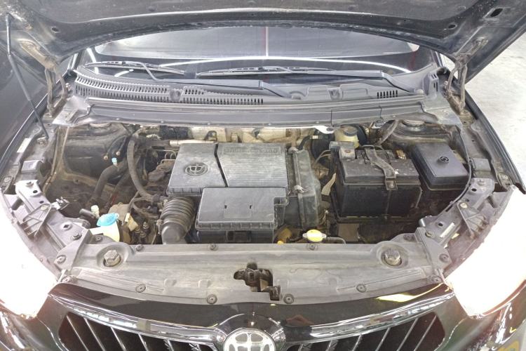Used Brilliance V3 2020 1.6L Manual Classic Model Engine Bay