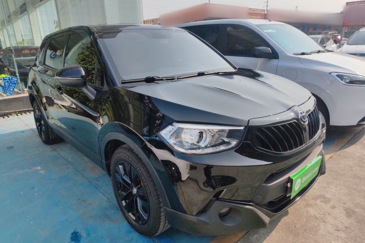 Used Brilliance V3 2020 1.6L Manual Smart Starry Edition Exterior 1