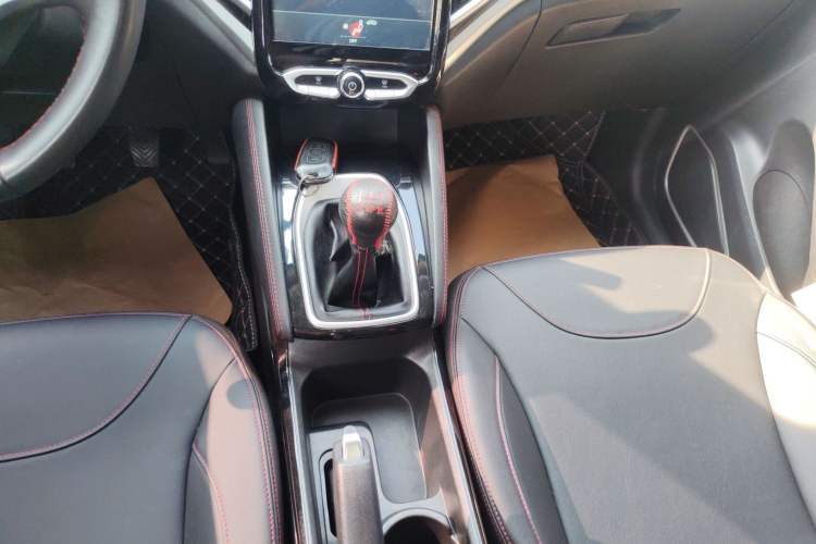 Used Brilliance V3 2020 1.6L Manual Smart Starry Edition Gear Lever