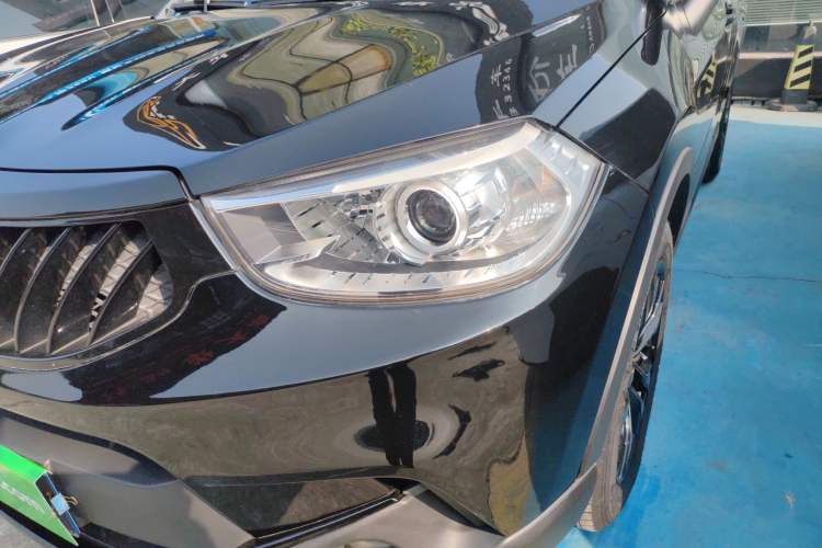Used Brilliance V3 2020 1.6L Manual Smart Starry Edition Left Front Headlight