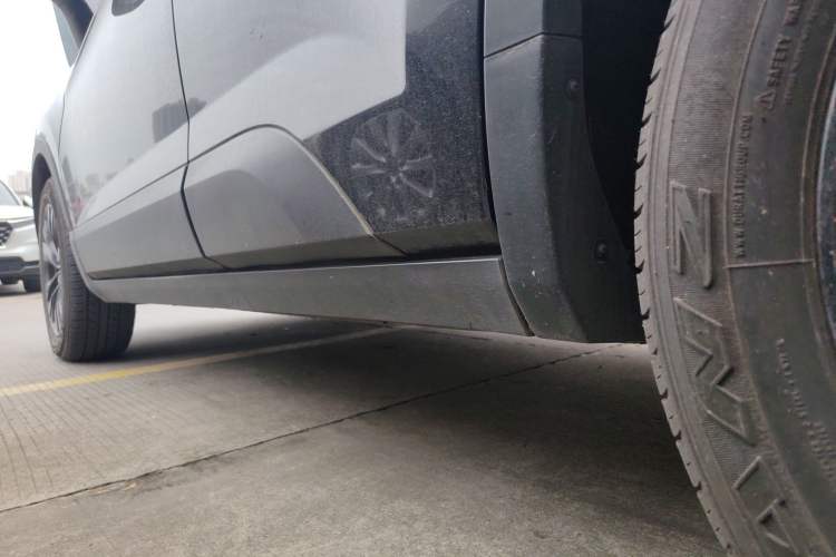 Used Brilliance V3 2020 1.6L Manual Smart Starry Edition Left Side Sill