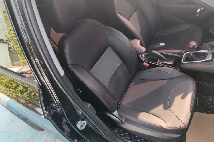Used Brilliance V3 2020 1.6L Manual Smart Starry Edition Right Front Seat