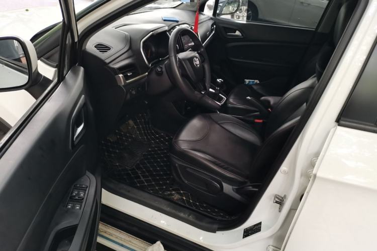Used Brilliance V3 2020 1.6L Manual Comfort Starry Edition Driver Seat