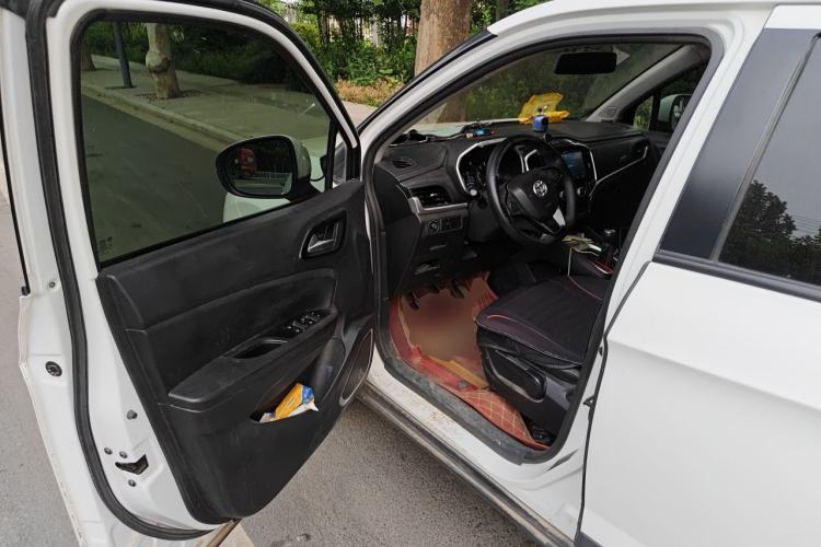 Used Brilliance V3 2020 1.6L Manual Classic Model Driver Seat