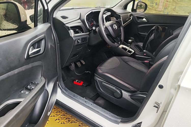 Used Brilliance V3 2020 1.6L Manual Comfort Starry Edition Driver Seat