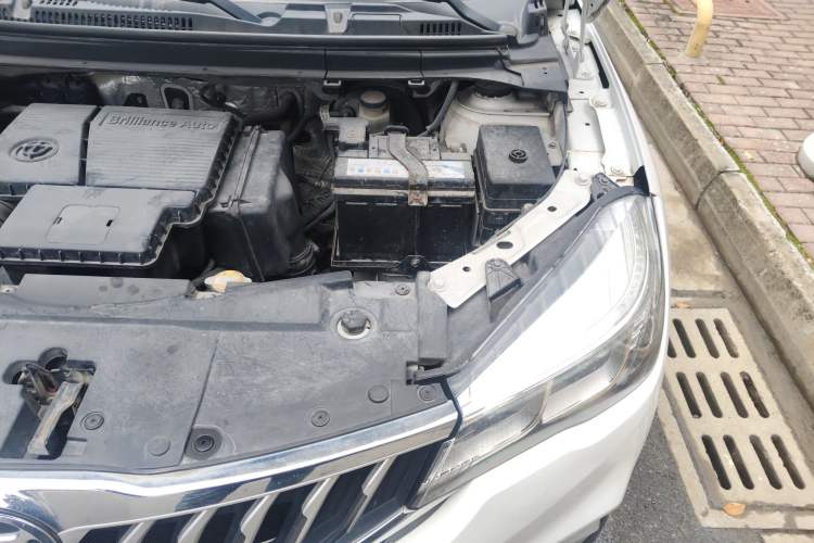 Used Brilliance V3 2020 1.6L Manual Comfort Starry Edition Engine Bay Left