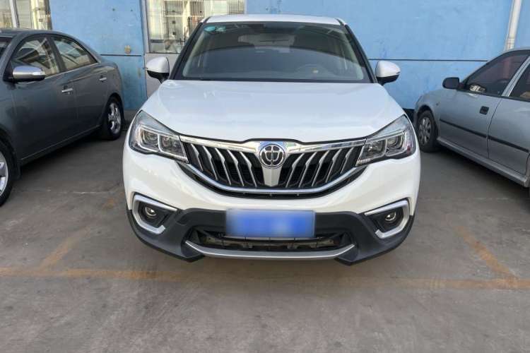 Used Brilliance V3 2020 1.6L Manual Smart Starry Edition Exterior 1