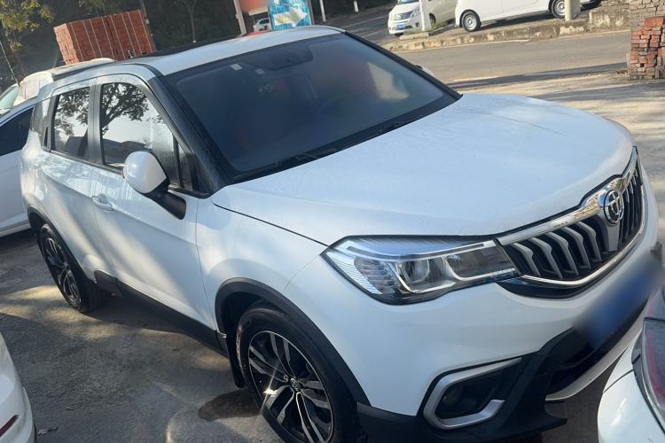 Used Brilliance V3 2020 1.6L Manual Smart Starry Edition Exterior 2