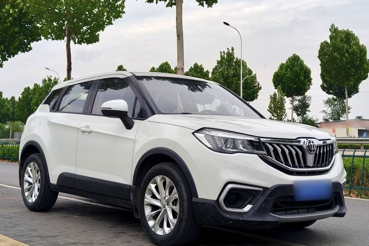 Used Brilliance V3 2020 1.6L Manual Classic Model Exterior 2