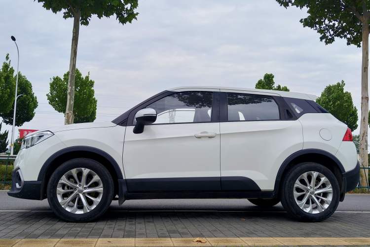 Used Brilliance V3 2020 1.6L Manual Classic Model Exterior 3