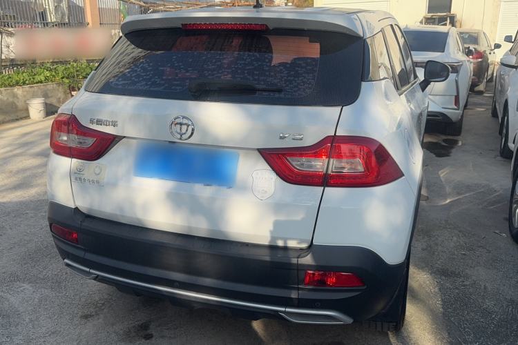 Used Brilliance V3 2020 1.6L Manual Smart Starry Edition Exterior 4