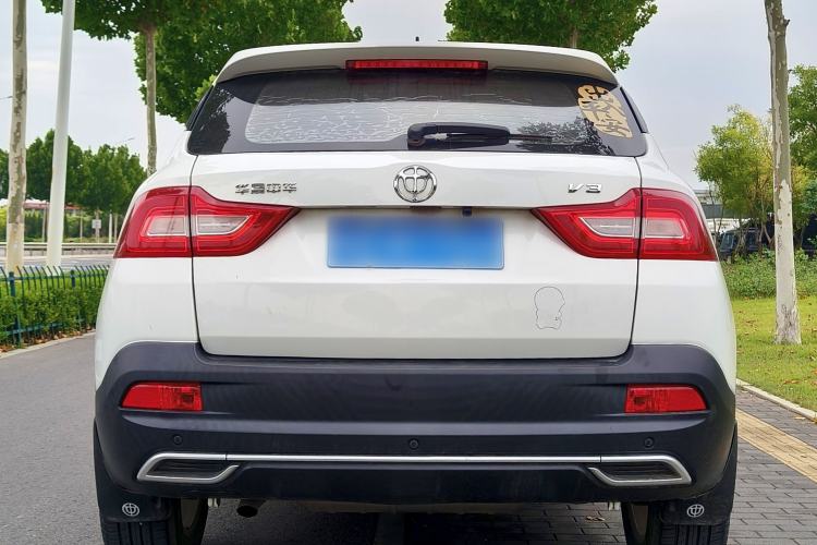 Used Brilliance V3 2020 1.6L Manual Classic Model Exterior 4