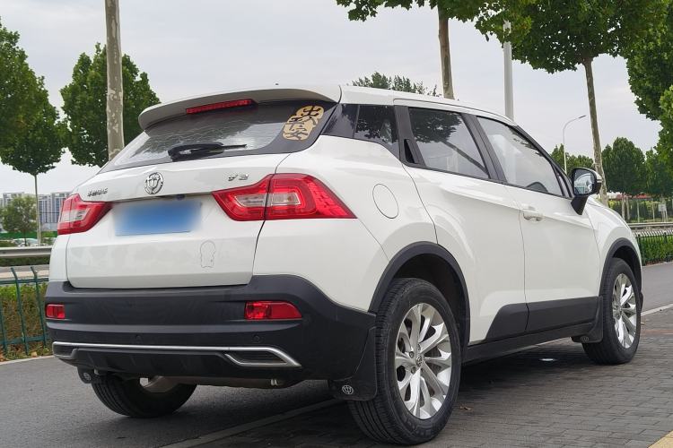 Used Brilliance V3 2020 1.6L Manual Classic Model Exterior 5
