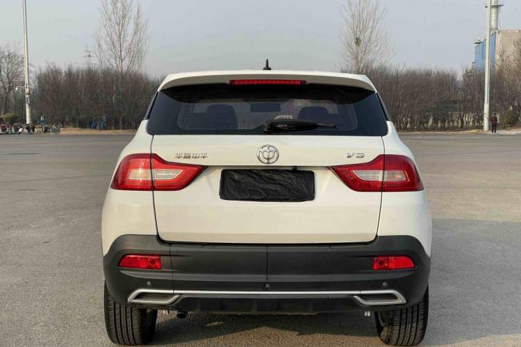 Used Brilliance V3 2020 1.6L Manual Classic Model Exterior 7