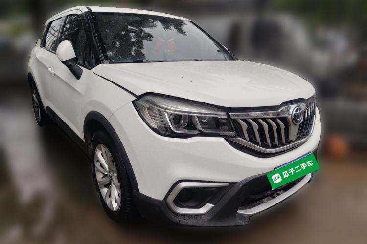 Used Brilliance V3 2020 1.6L Manual Classic Model Front Right 45 Deg