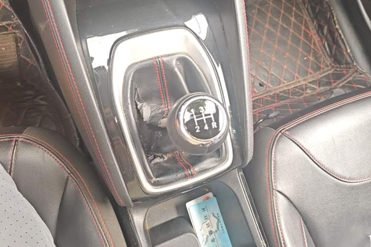 Used Brilliance V3 2020 1.6L Manual Classic Model Gear Lever