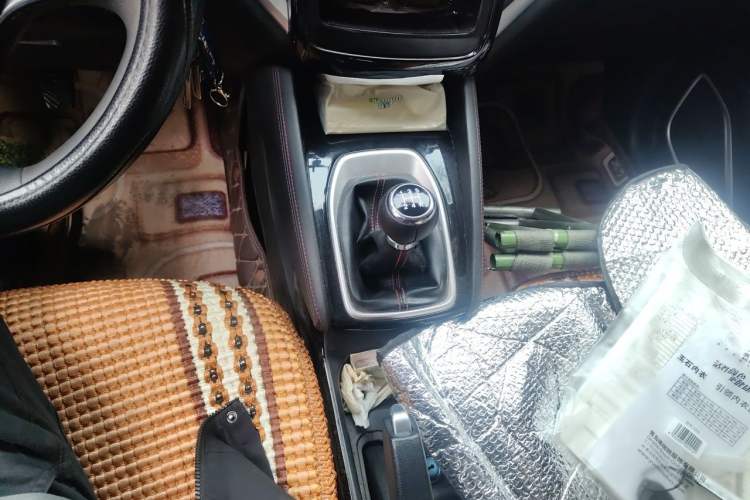 Used Brilliance V3 2020 1.6L Manual Classic Model Gear Lever