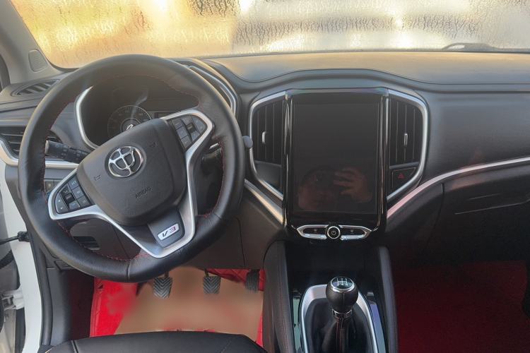 Used Brilliance V3 2020 1.6L Manual Smart Starry Edition Interior 3