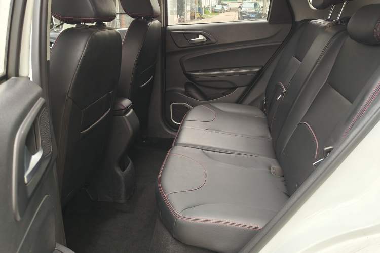 Used Brilliance V3 2020 1.6L Manual Classic Model Interior 4