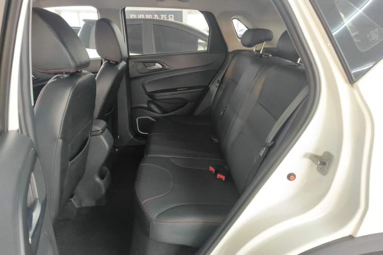 Used Brilliance V3 2020 1.6L Manual Classic Model Interior 4