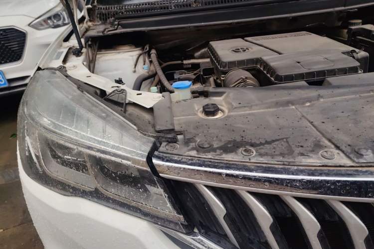 Used Brilliance V3 2020 1.6L Manual Classic Model Right Front Headlight