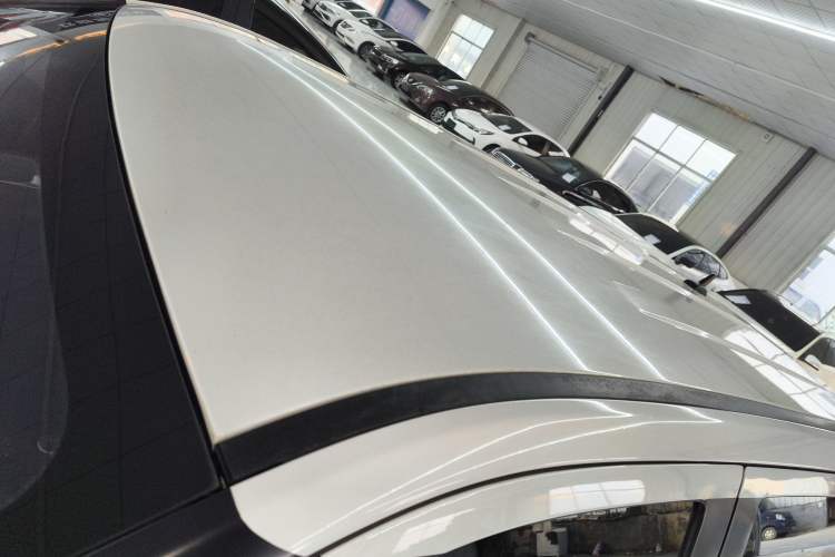 Used Brilliance V3 2020 1.6L Manual Classic Model Roof