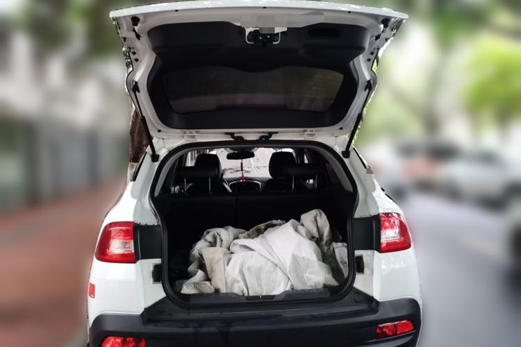 Used Brilliance V3 2020 1.6L Manual Comfort Starry Edition Trunk