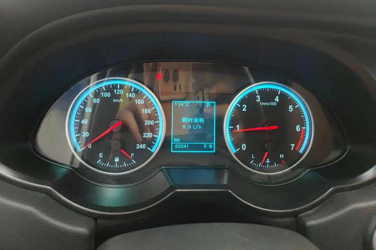Used Brilliance V5 2016 1.5T Automatic Two-Wheel Drive Smart Version Instrument Cluster