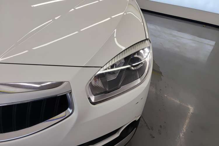 Used Brilliance V5 2016 1.5T Automatic Two-Wheel Drive Smart Version Left Front Headlight
