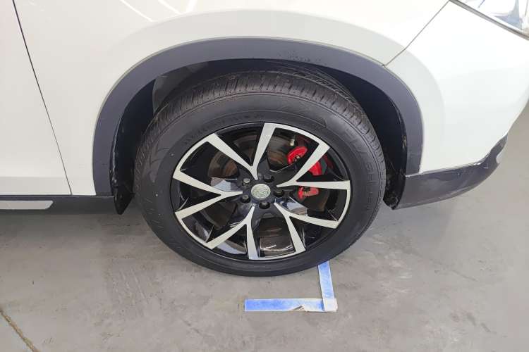 Used Brilliance V5 2016 1.5T Automatic Two-Wheel Drive Smart Version Left Rear Wheel Hub