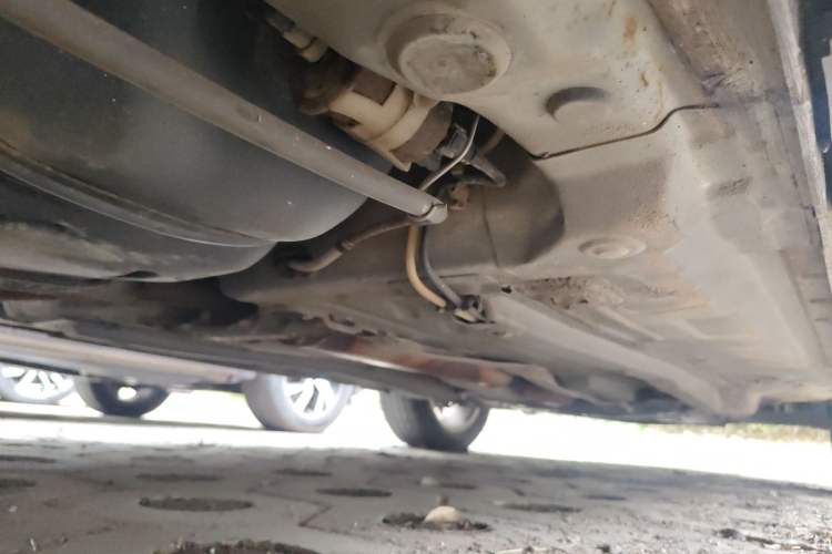Used Brilliance V5 2012 1.6L Automatic Comfort Edition Chassis Rear Right