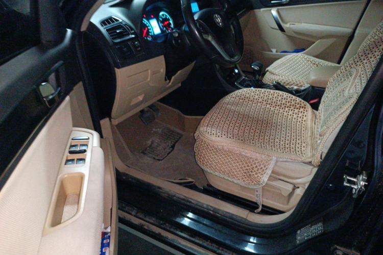 Used Brilliance V5 2012 1.6L Automatic Luxury Version Driver Seat