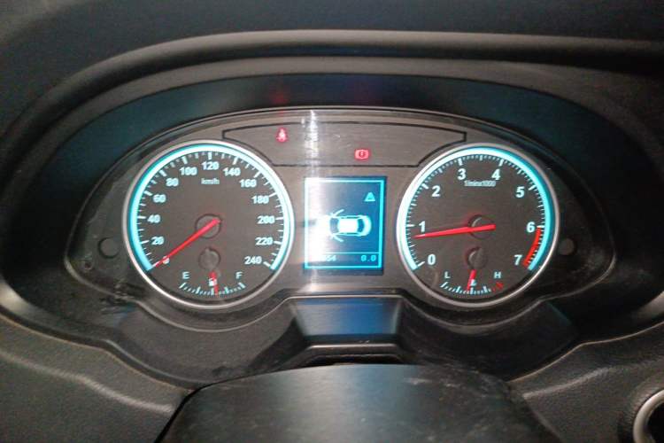 Used Brilliance V5 2012 1.6L Automatic Luxury Version Instrument Cluster