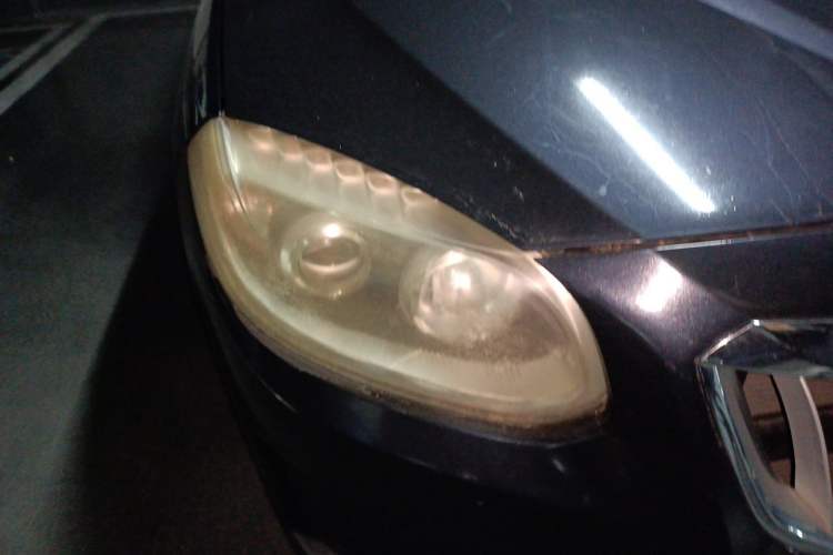 Used Brilliance V5 2012 1.6L Automatic Luxury Version Right Front Headlight