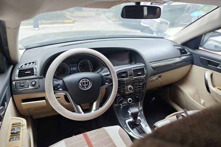 Used Brilliance V5 2012 1.6L Automatic Comfort Edition Steering Wheel