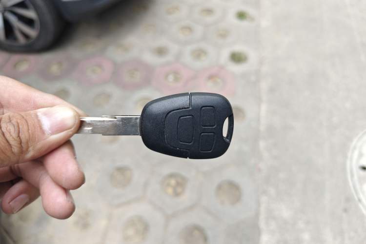 Used Brilliance V5 2012 1.6L Automatic Comfort Edition Vehicle Key