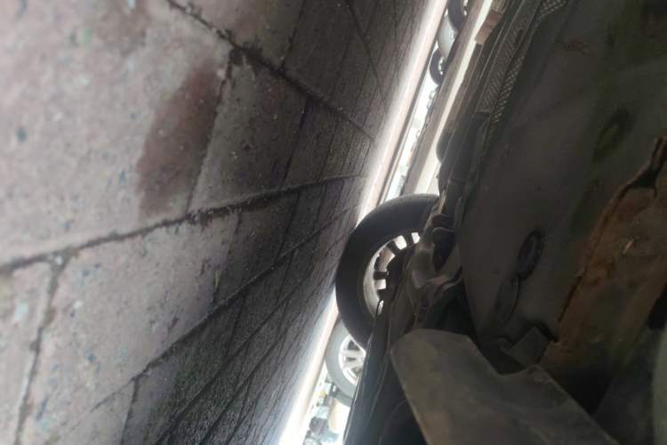 Used Brilliance V5 2012 1.6L Automatic Comfort Edition Chassis Front Right