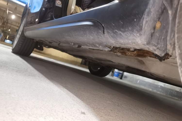 Used Brilliance V5 2012 1.6L Automatic Comfort Edition Chassis Front Right