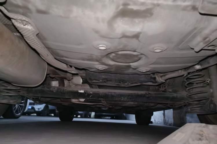 Used Brilliance V5 2012 1.6L Automatic Luxury Version Chassis Rear