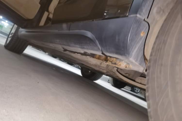Used Brilliance V5 2012 1.6L Automatic Comfort Edition Chassis Rear Left