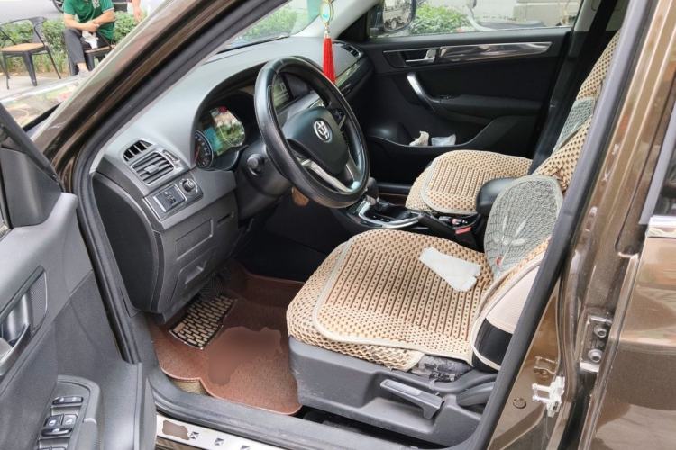 Used Brilliance V5 2012 1.5T Automatic Two-Wheel Drive Sport Version Driver Seat