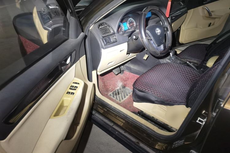 Used Brilliance V5 2012 1.6L Automatic Comfort Edition Driver Seat