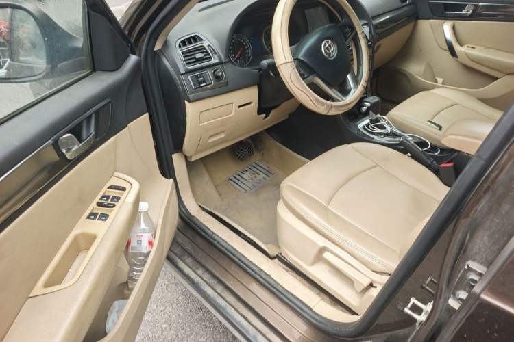 Used Brilliance V5 2012 1.6L Automatic Luxury Version Driver Seat