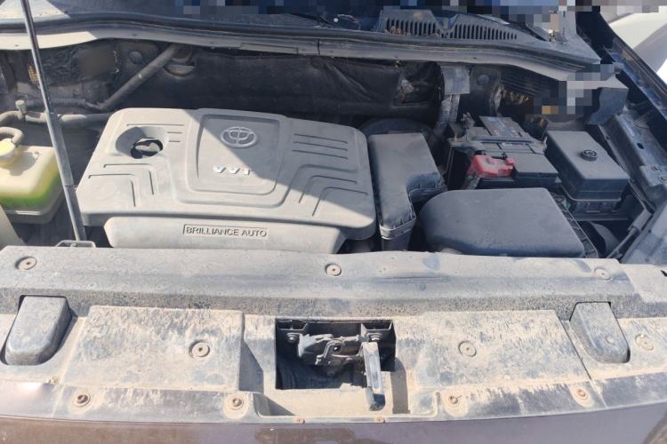 Used Brilliance V5 2012 1.6L Automatic Comfort Edition Engine Bay